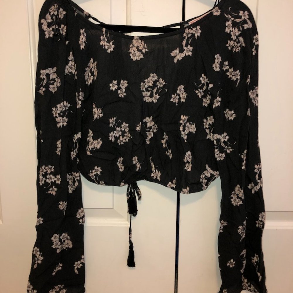 Floral crop top pinch at the waist